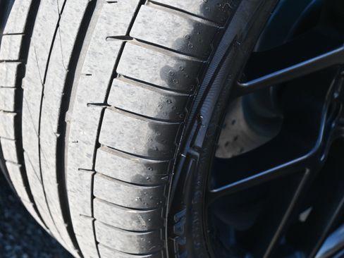 Used 2006 Chevrolet Corvette Coupe w/ Performance Package image 14