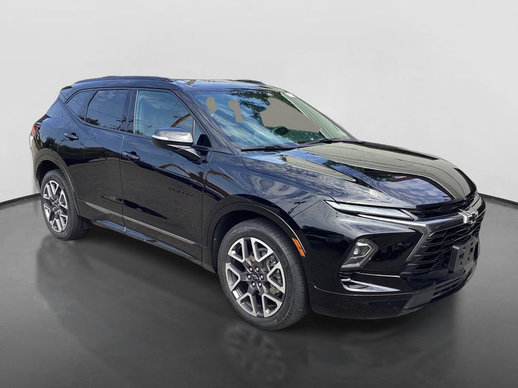 Used 2023 Chevrolet Blazer RS w/ Driver Confidence II Package AWD/4WD image 3