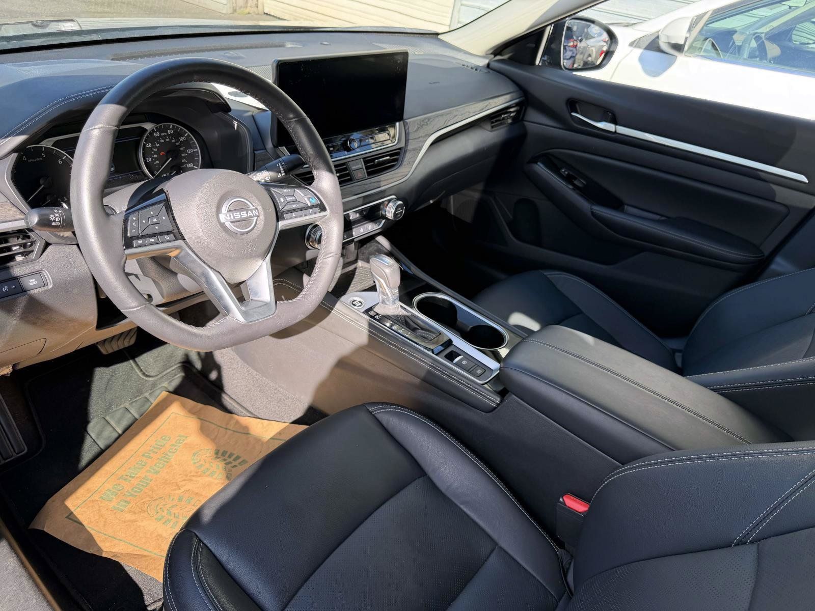 Used 2024 Nissan Altima 2.5 SL AWD/4WD image 12