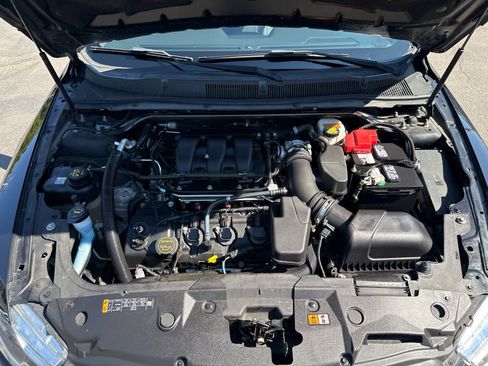 Used 2015 Ford Taurus SEL AWD/4WD image 16