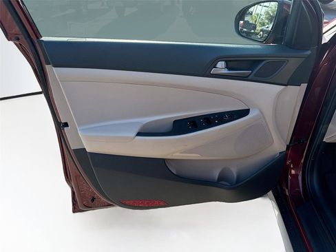 Used 2017 Hyundai Tucson SE FWD image 9