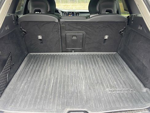 Used 2023 Volvo XC60 B5 Ultimate w/ Climate Package image 28