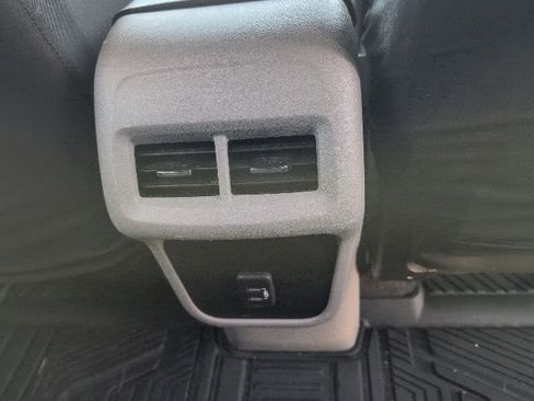 Used 2020 GMC Terrain SLE w/ Driver Convenience Package image 18