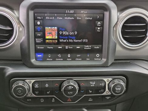 Used 2022 Jeep Gladiator Overland w/ LED Lighting Group image 22