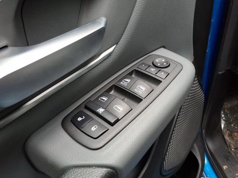 Used 2023 RAM 1500 Big Horn AWD/4WD image 12