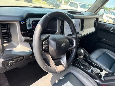 Used 2024 Ford Bronco Outer Banks AWD/4WD image 4