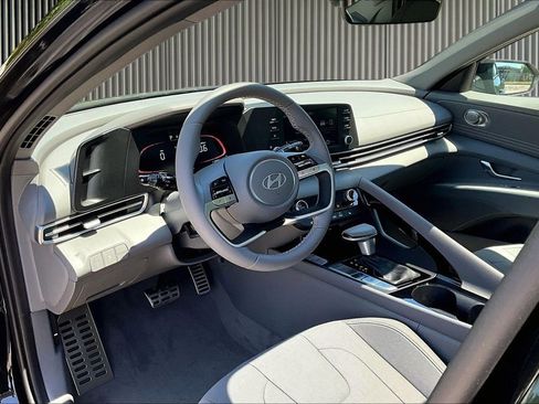 New 2026 Hyundai Elantra SEL Sport Premium FWD image 7