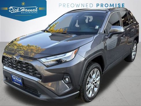Used 2022 Toyota RAV4 XLE Premium image 1