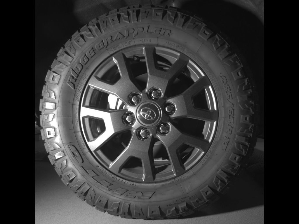 Used 2025 Toyota 4Runner SR5 AWD/4WD image 9