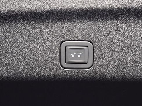 New 2025 Chevrolet Tahoe Premier image 24