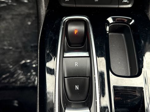 Used 2022 Chevrolet Bolt EUV LT image 37