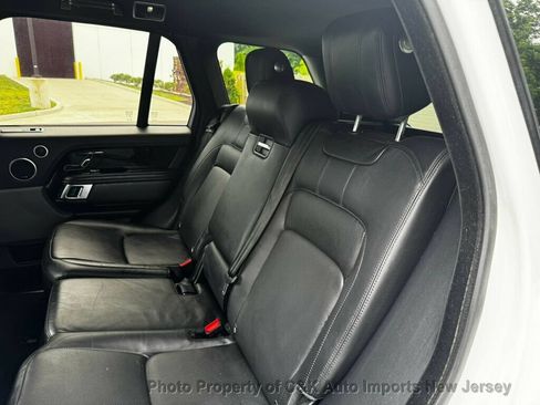 Used 2018 Land Rover Range Rover HSE AWD/4WD image 18
