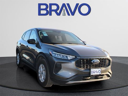 Used 2025 Ford Escape Active image 3