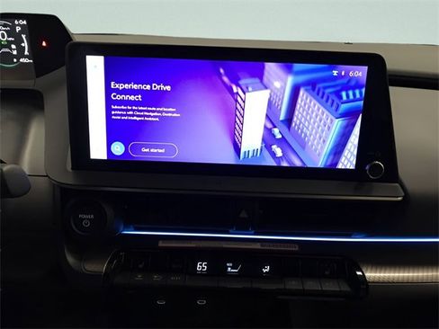 Certified 2024 Toyota Prius XLE image 18