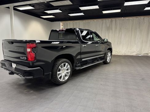 Used 2024 Chevrolet Silverado 1500 High Country w/ High Country Premium Package image 5