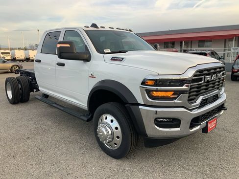 New 2026 RAM 5500 Tradesman w/ Chrome Appearance Group RWD image 3