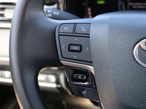 Used 2025 Toyota Camry LE image 17