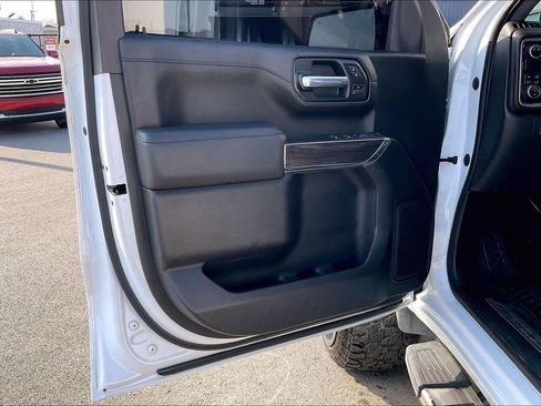 Used 2022 Chevrolet Silverado 1500 LTZ image 22