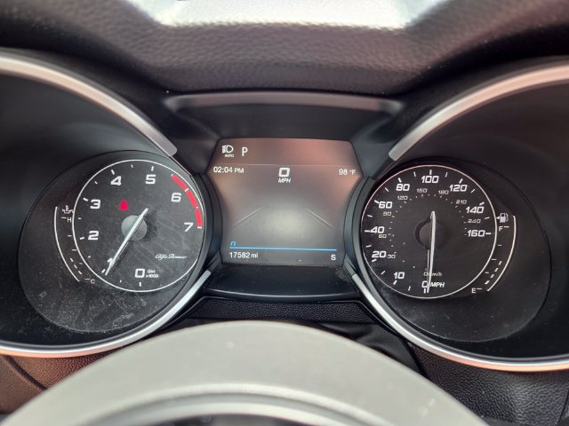 Used 2023 Alfa Romeo Stelvio Veloce AWD/4WD image 31