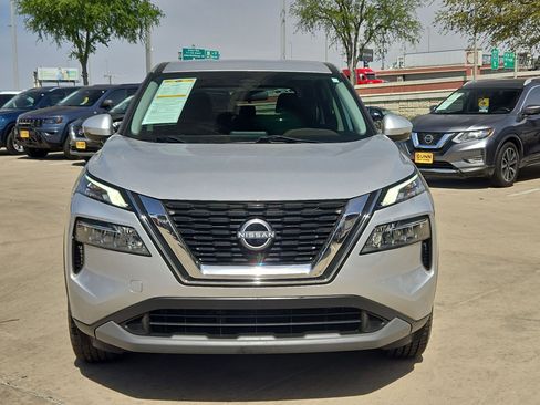 Used 2023 Nissan Rogue SV image 8