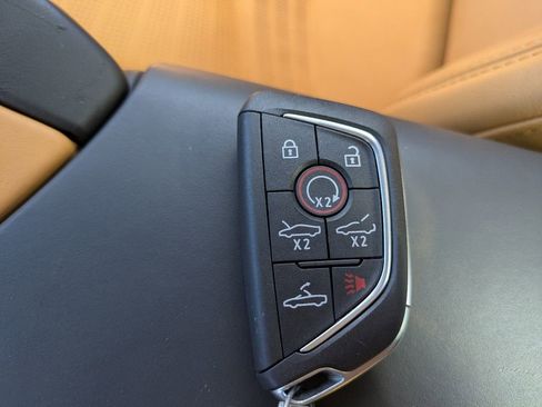 Used 2023 Chevrolet Corvette Stingray Premium Conv w/ Z51 Performance Package image 29