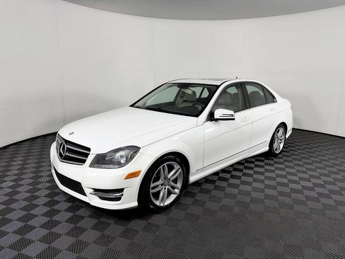 Used 2014 Mercedes-Benz C 300 4MATIC Sedan image 1