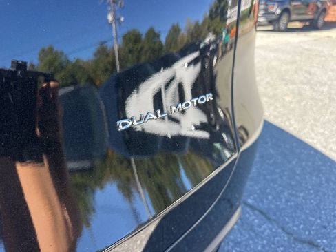 Used 2022 Tesla Model Y Long Range image 26