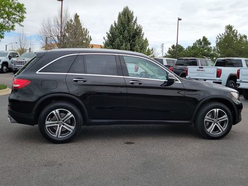 Used 2019 Mercedes-Benz GLC 300 4MATIC image 2