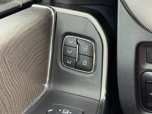 Used 2024 Ford F350 Platinum AWD/4WD image 16