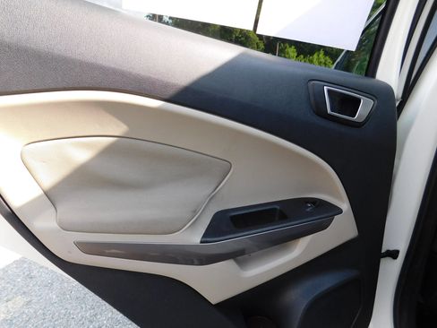 Used 2019 Ford EcoSport SE w/ SE Convenience Package FWD image 7