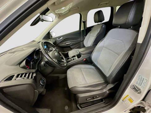 Used 2017 Ford Escape Titanium image 13