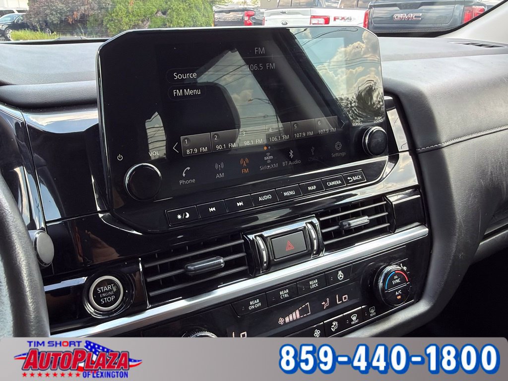 Used 2024 Nissan Pathfinder SL AWD/4WD image 23
