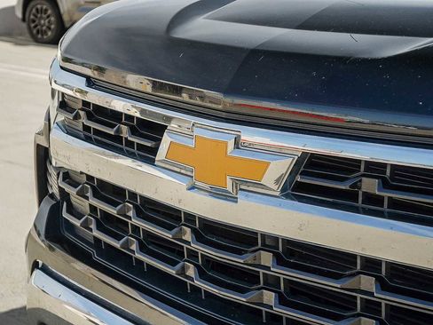 Used 2023 Chevrolet Silverado 1500 LT w/ Protection Package AWD/4WD image 13