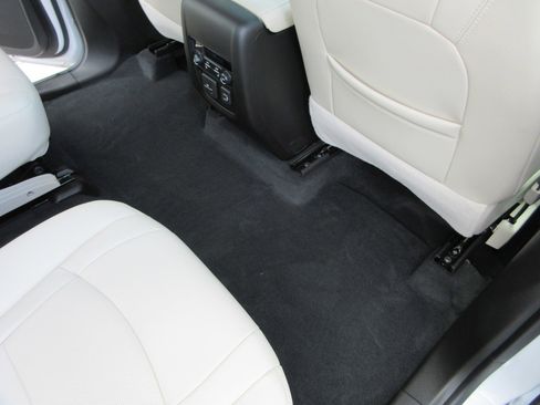 Used 2023 Buick Enclave Premium w/ Experience Buick Package AWD/4WD image 22