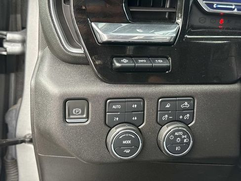 Used 2023 Chevrolet Silverado 1500 LTZ w/ LTZ Premium Package AWD/4WD image 26