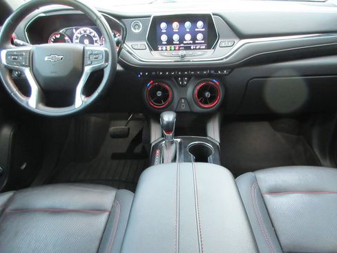 Certified 2022 Chevrolet Blazer RS w/ Enhanced Convenience Package AWD/4WD image 17