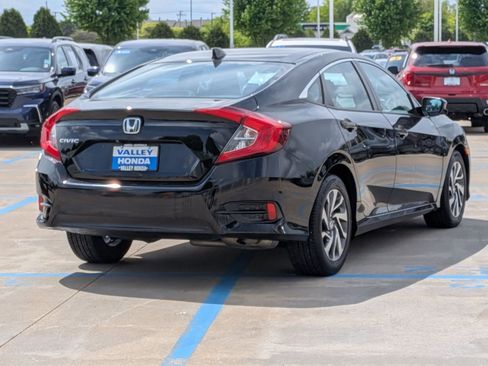 Certified 2018 Honda Civic EX image 6