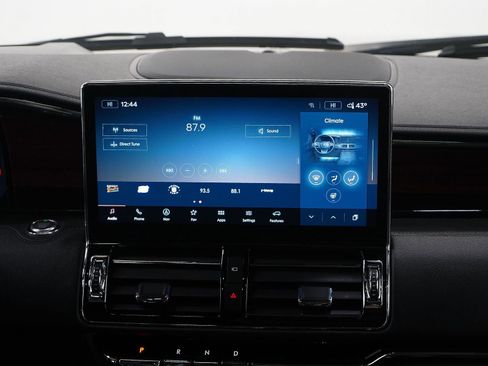 Used 2022 Lincoln Navigator L Reserve w/ Equipment Group 201A image 17