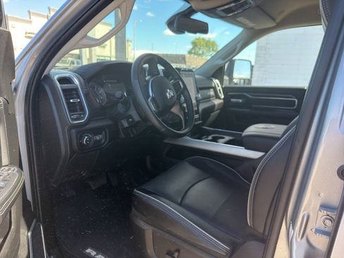 Used 2023 RAM 2500 Laramie AWD/4WD image 5