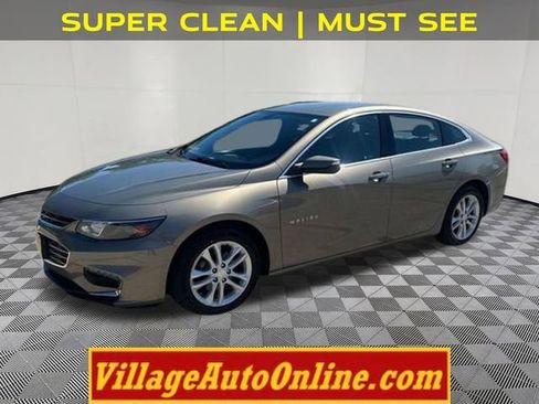 Used 2017 Chevrolet Malibu LT FWD image 1