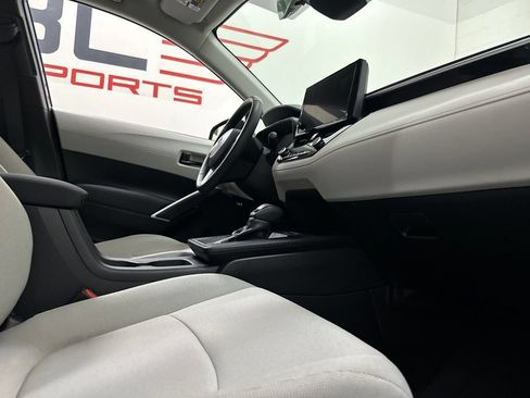 Used 2026 Toyota Corolla Cross LE FWD image 56