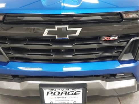 Used 2024 Chevrolet Colorado Z71 w/ Z71 Convenience Package 2 image 31