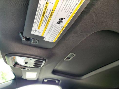 New 2026 Chevrolet Trax RS w/ Sunroof Package FWD image 21