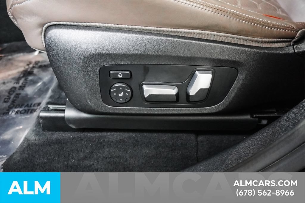 Used 2021 BMW X4 M AWD/4WD image 32