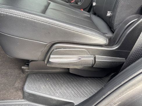 Used 2021 Ford Expedition XLT image 15