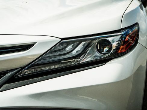 Used 2022 Toyota Camry XSE w/ Navigation Package AWD/4WD image 7