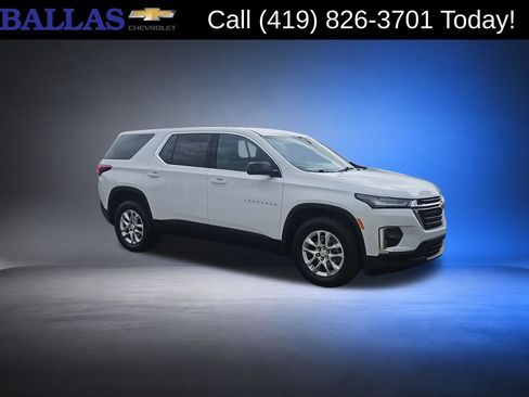 Certified 2023 Chevrolet Traverse LS FWD image 2