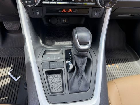 Used 2023 Toyota RAV4 XLE Premium FWD image 32