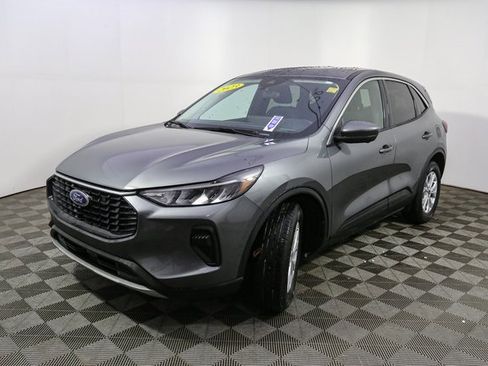 Used 2023 Ford Escape Active w/ Tech Pack #2 image 5