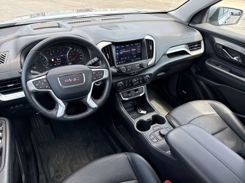 Used 2024 GMC Terrain SLT w/ Infotainment Package II image 12
